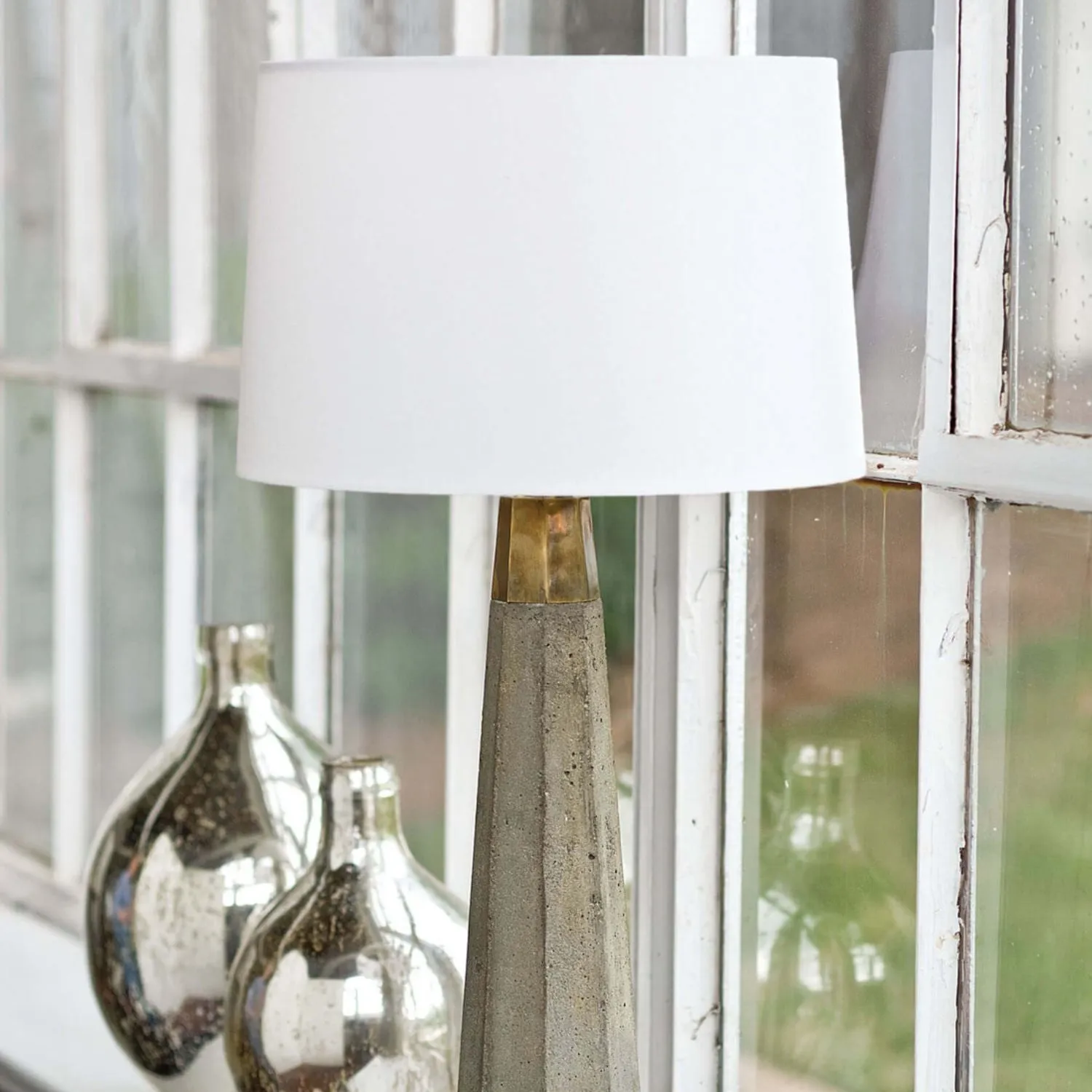 Beretta Table Lamp