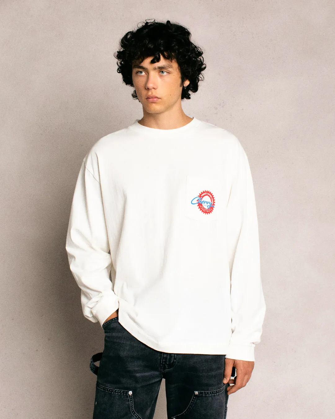 Cherry Cams Pocket L/S T-Shirt (Vintage White)