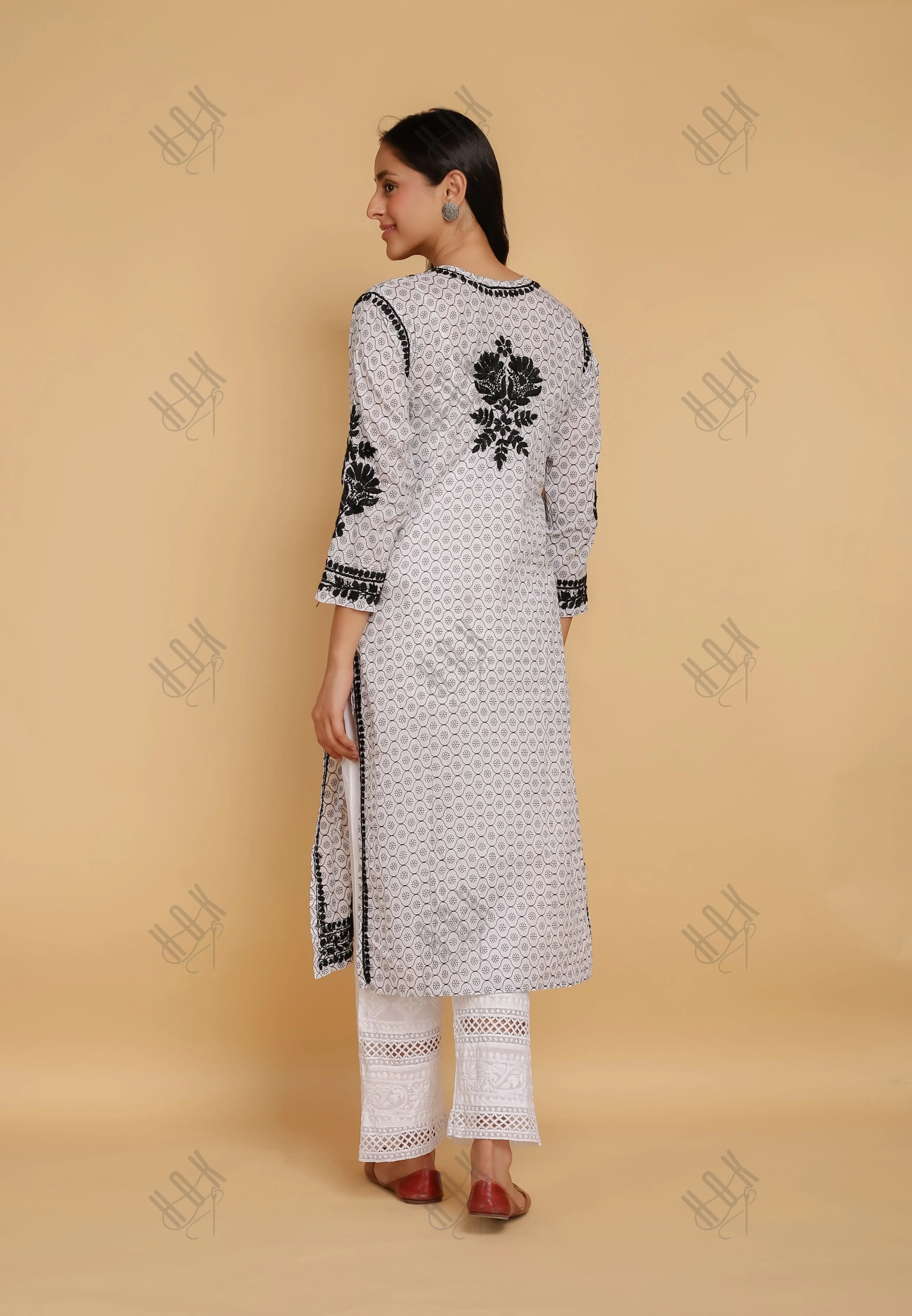 Saba Chikankari Kurta in Mul cotton in White With Black