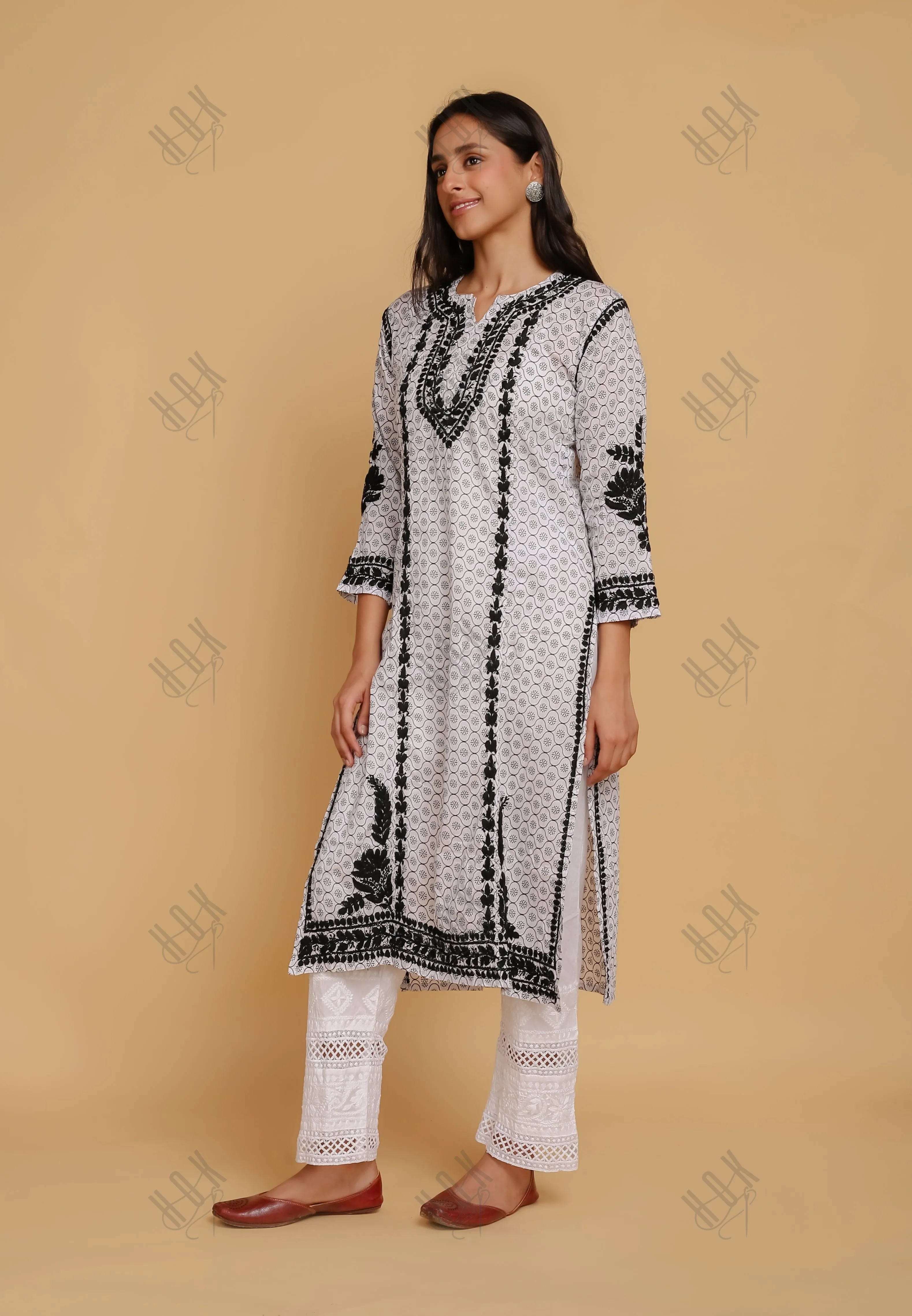 Saba Chikankari Kurta in Mul cotton in White With Black