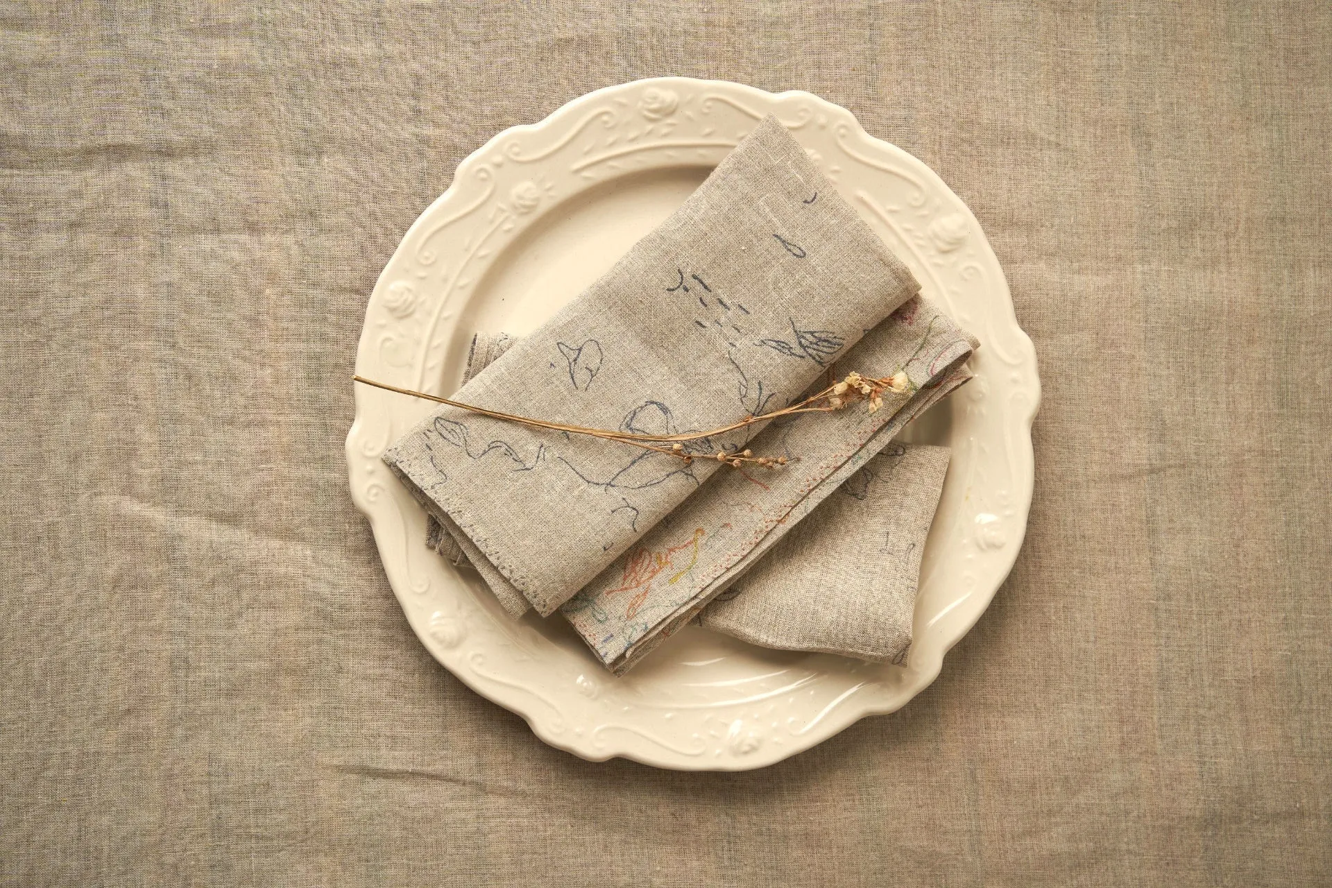 TABLE NAPKIN SET