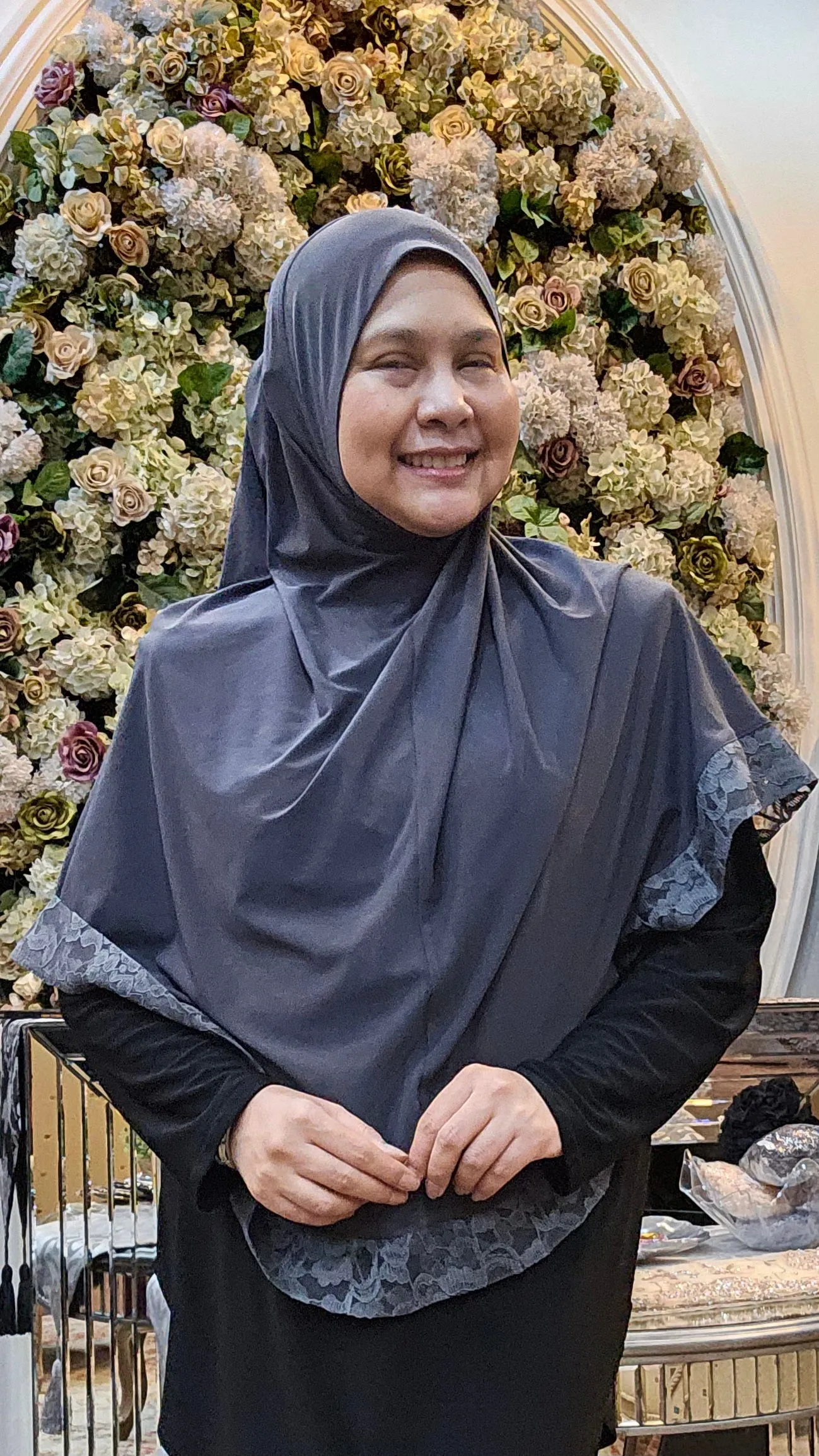 Tudung Lace Border